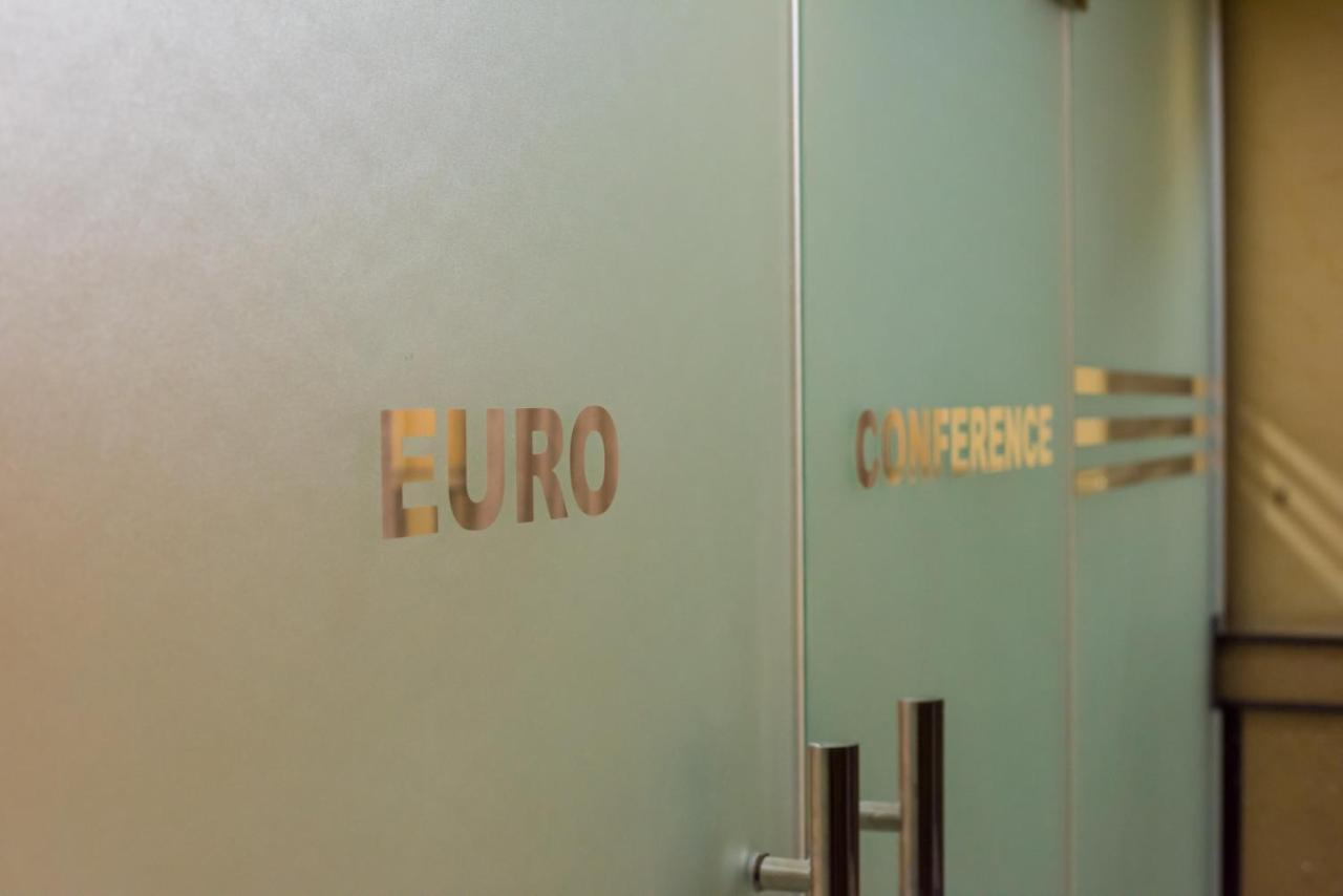 Euro Hotel And Apartments Dár Al-Szalám Kültér fotó
